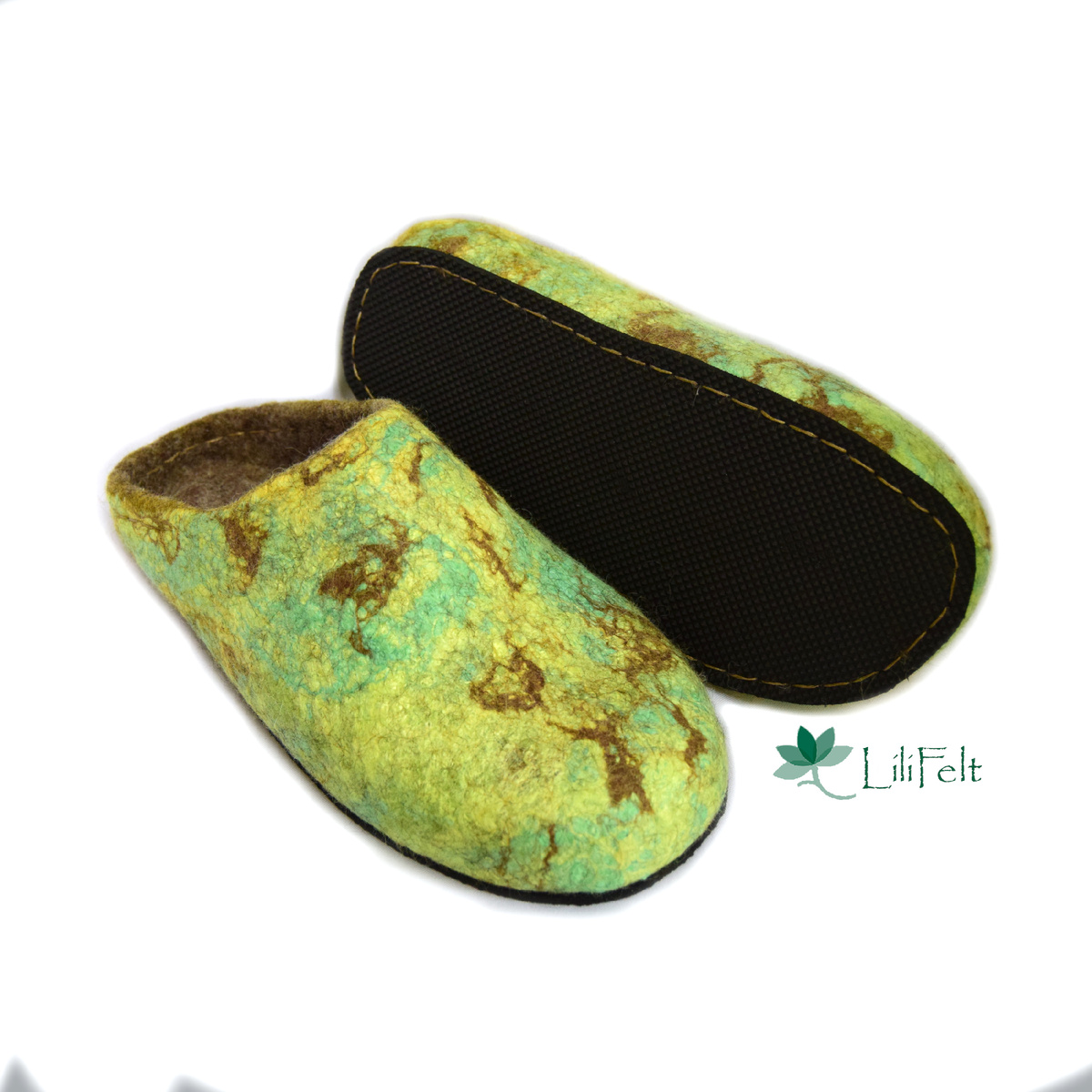 Зелено-желто-коричневый мрамор. Валяные тапочки ручной работы. Мастер Иванова Лилия/ LiliFelt