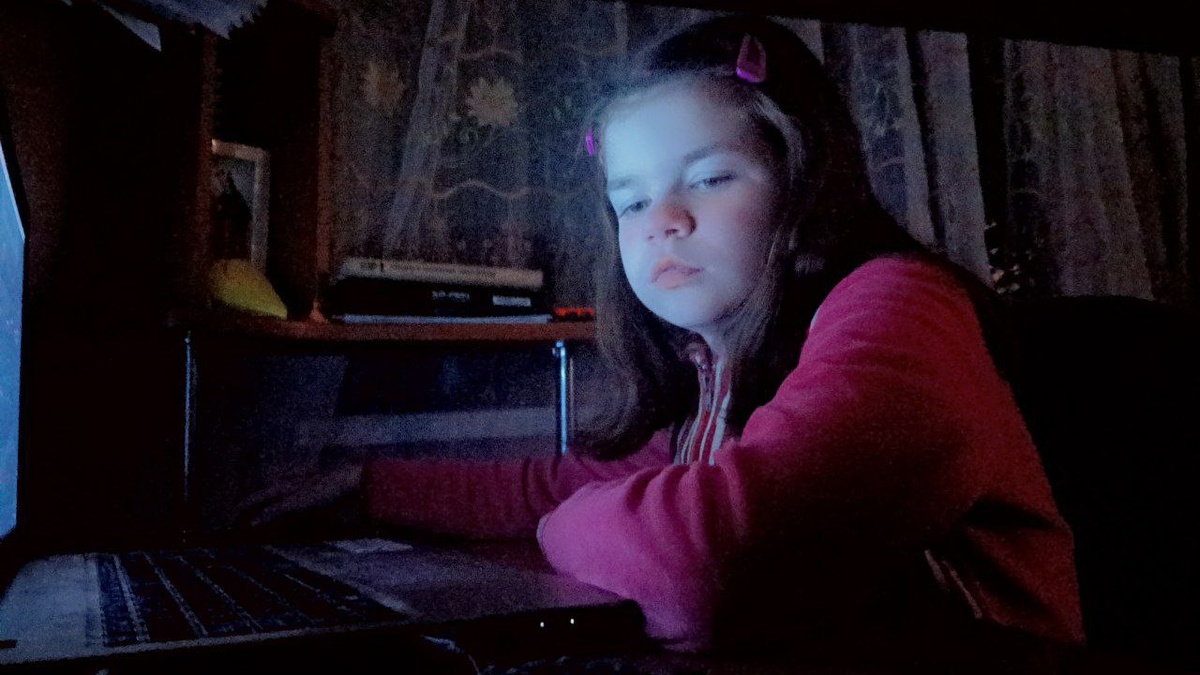 задумчивая Никушка :)