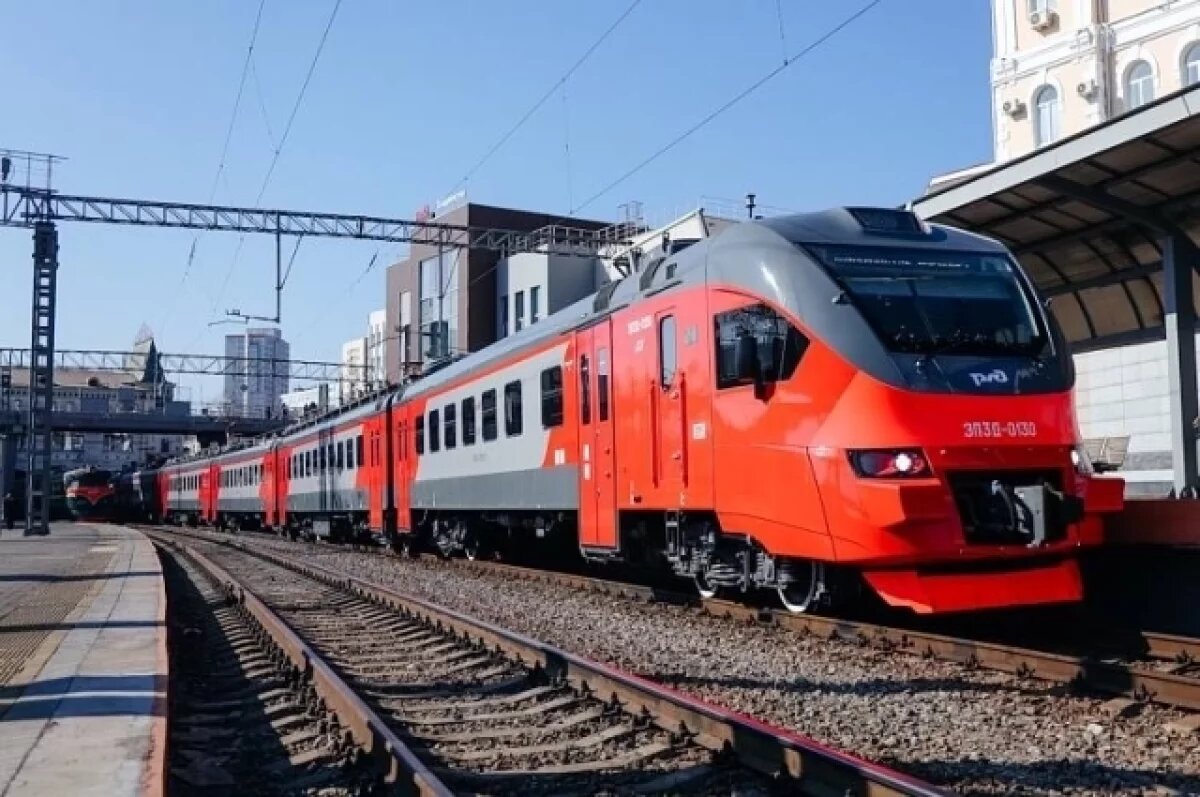    Во Владивостоке на время ВЭФ экспресс-электричек до аэропорта станет больше