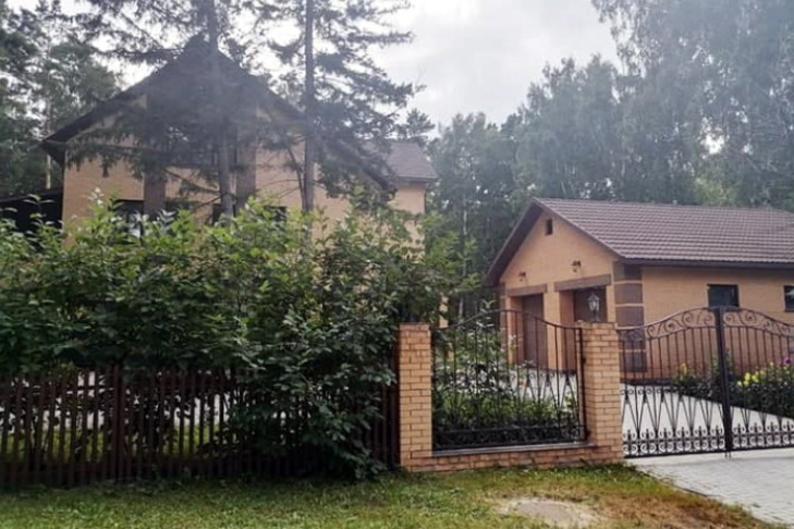 © Коттедж академика Асеева расположен в элитном районе Академгородка. Фото Артем Шершнева из архива VN.ru.📷
