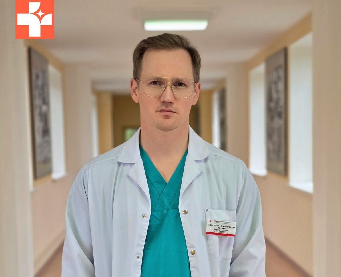 На фото врач-эндоскопист Щепкин Константин Владимирович