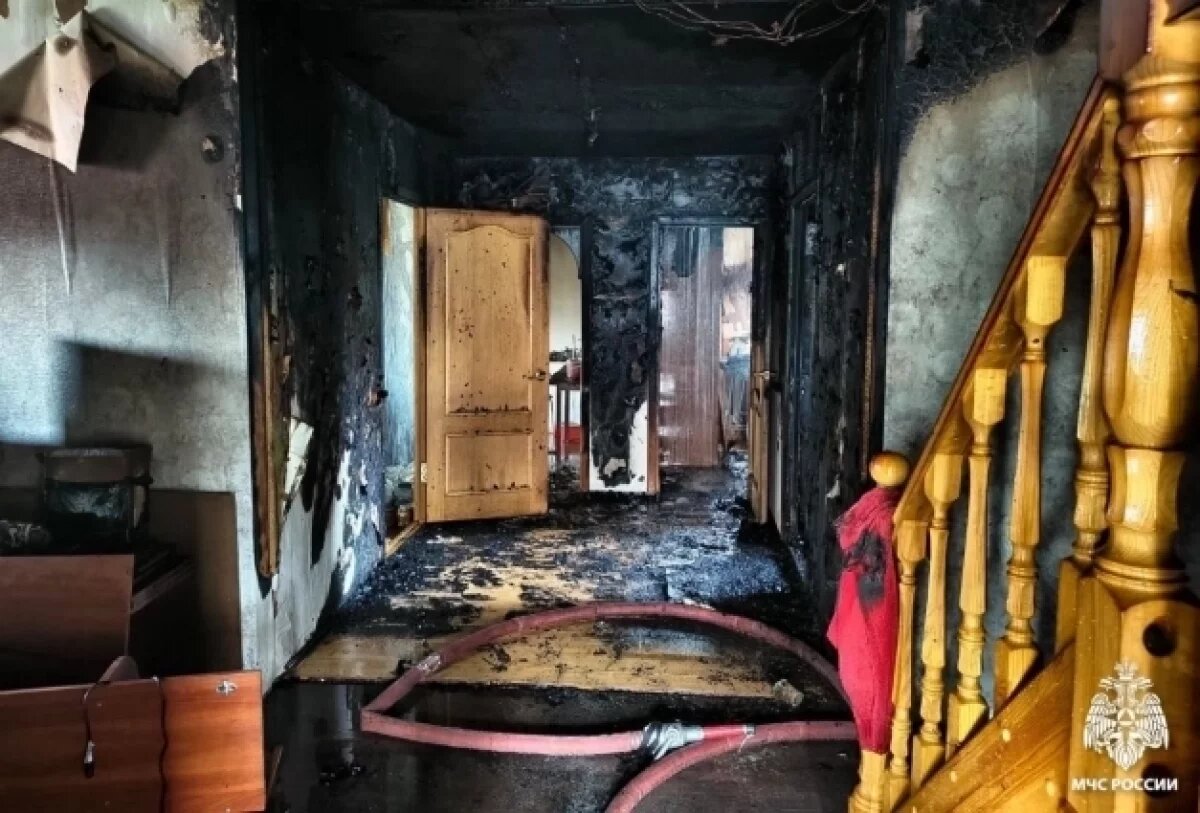    В Ярославской области огонь чуть не уничтожил жилой дом