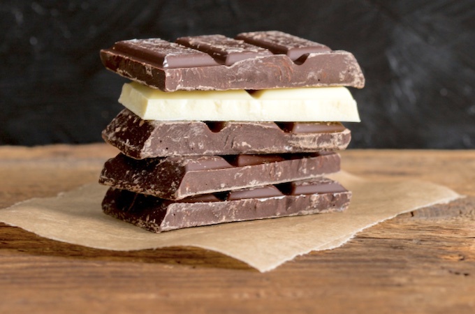 почему на шоколаде белый налет