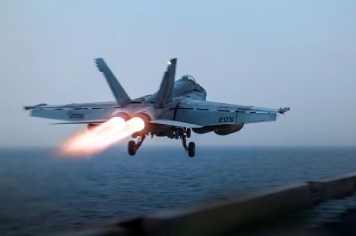    В США упал истребитель-бомбардировщик Super Hornet