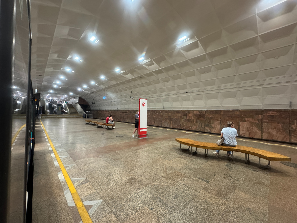 Станция "Площадь Ленина".