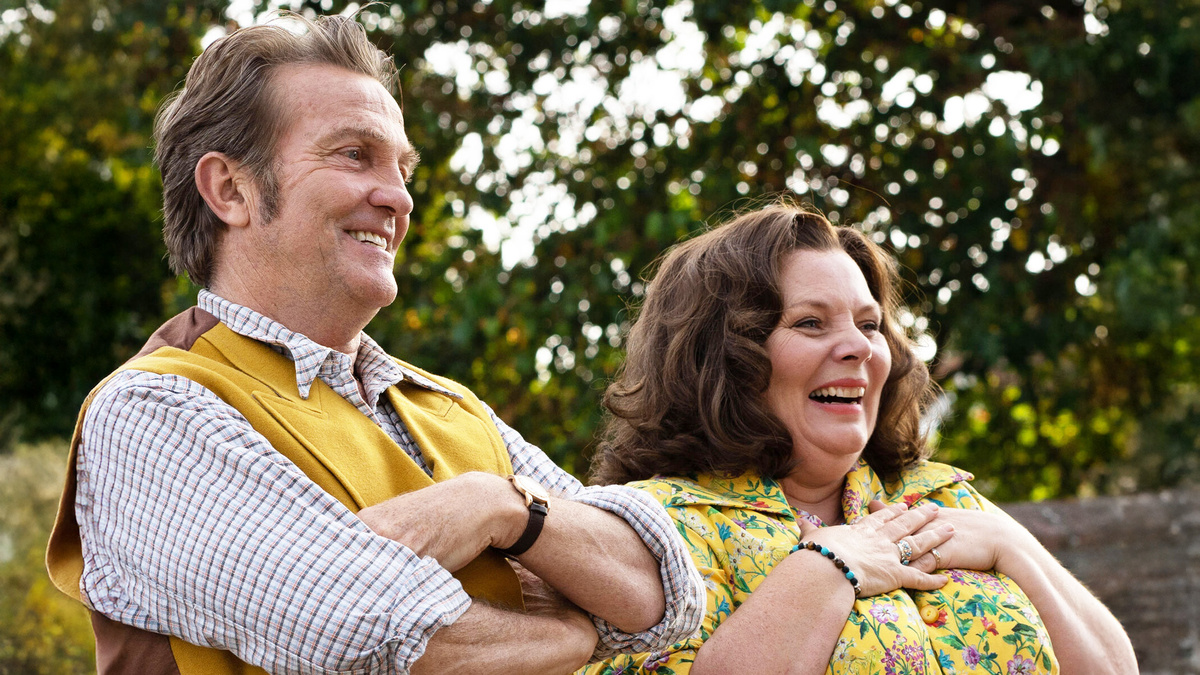 кадр из сериала "Ларкины"