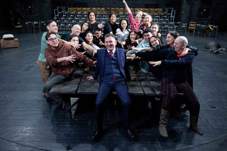    Именинник Айрат Абушахманов в центре. Фото: группа ВК "Режиссер Айрат Абушахманов"