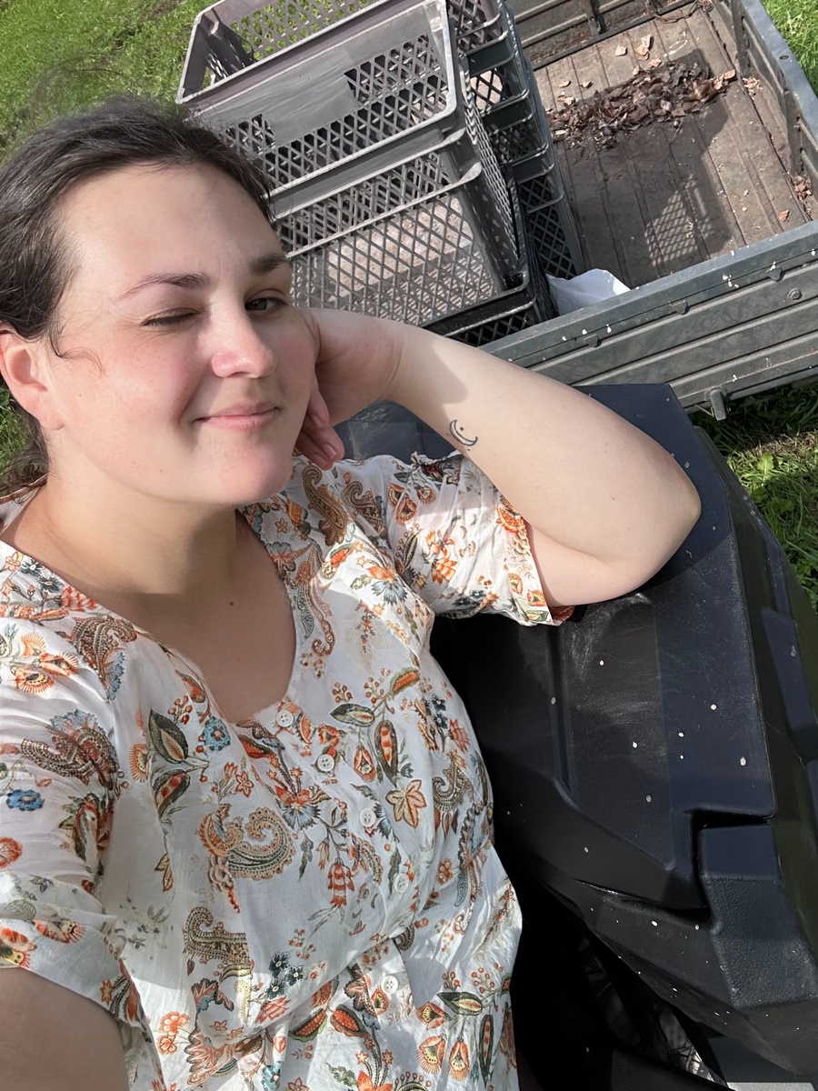 Греюсь на солнышке