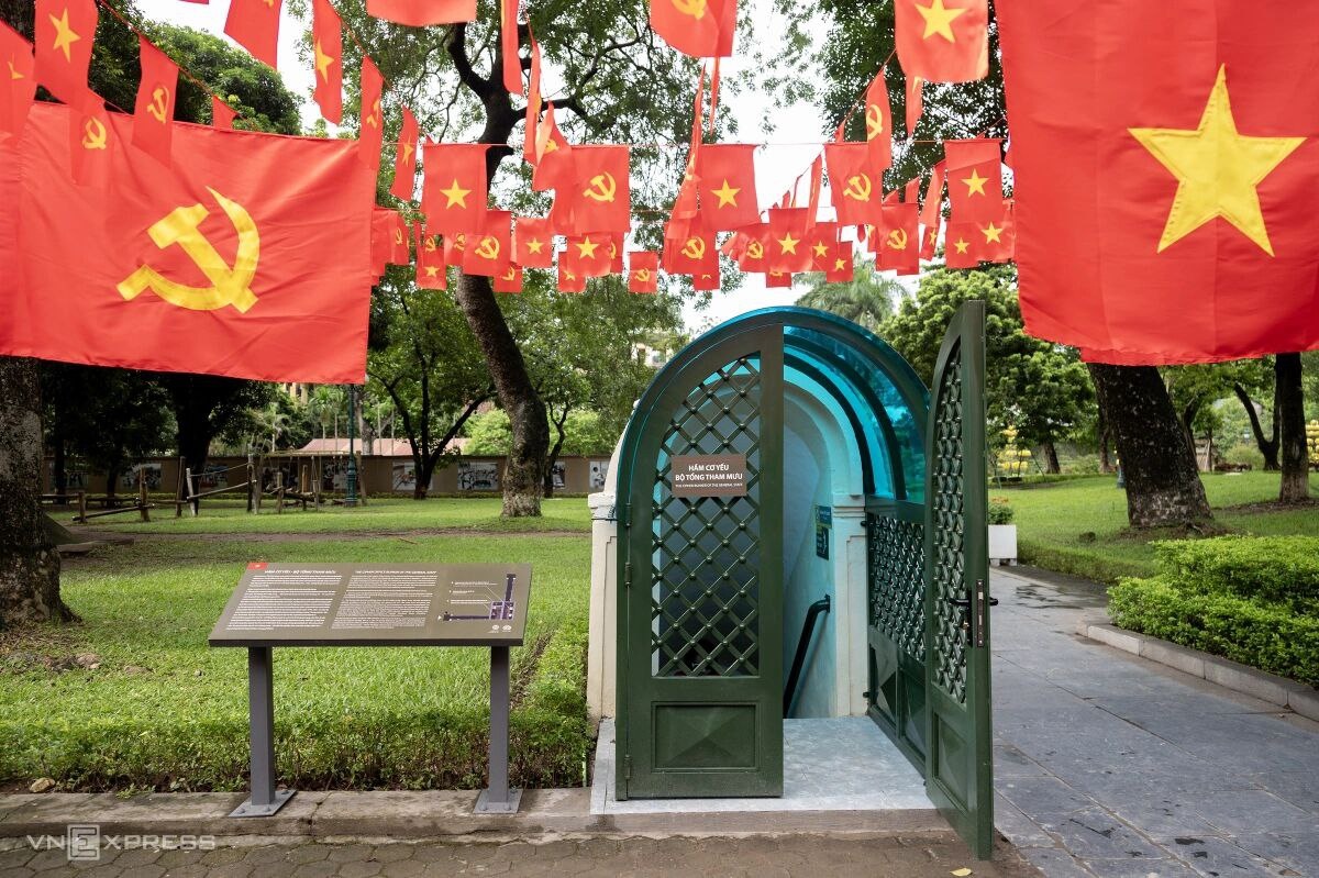 Революционная реликвия «Шифровой туннель» — ставка Генерального штаба в цитадели Тханг Лонг — впервые открывается для посетителей