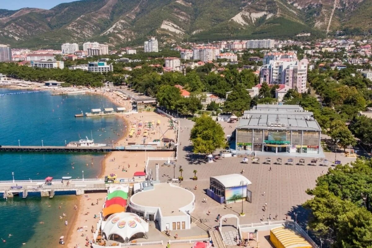    Полиция разыскивает отдыхающих, устроивших оргию на пляже в Архипо-Осиповке