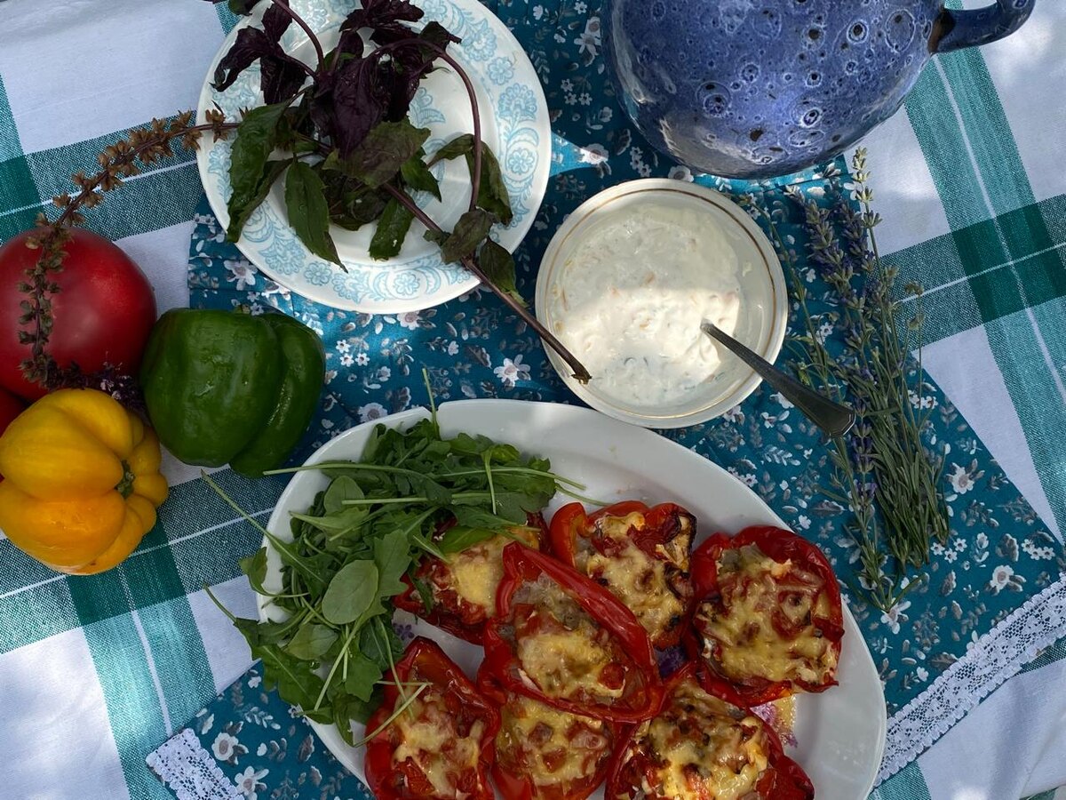 Ужин в саду