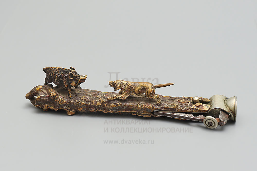 Старинные щипцы для обрезки сигар «Охота на кабана», венская бронза, нач. 20 в. Фото с нашего сайта dvaveka.ru