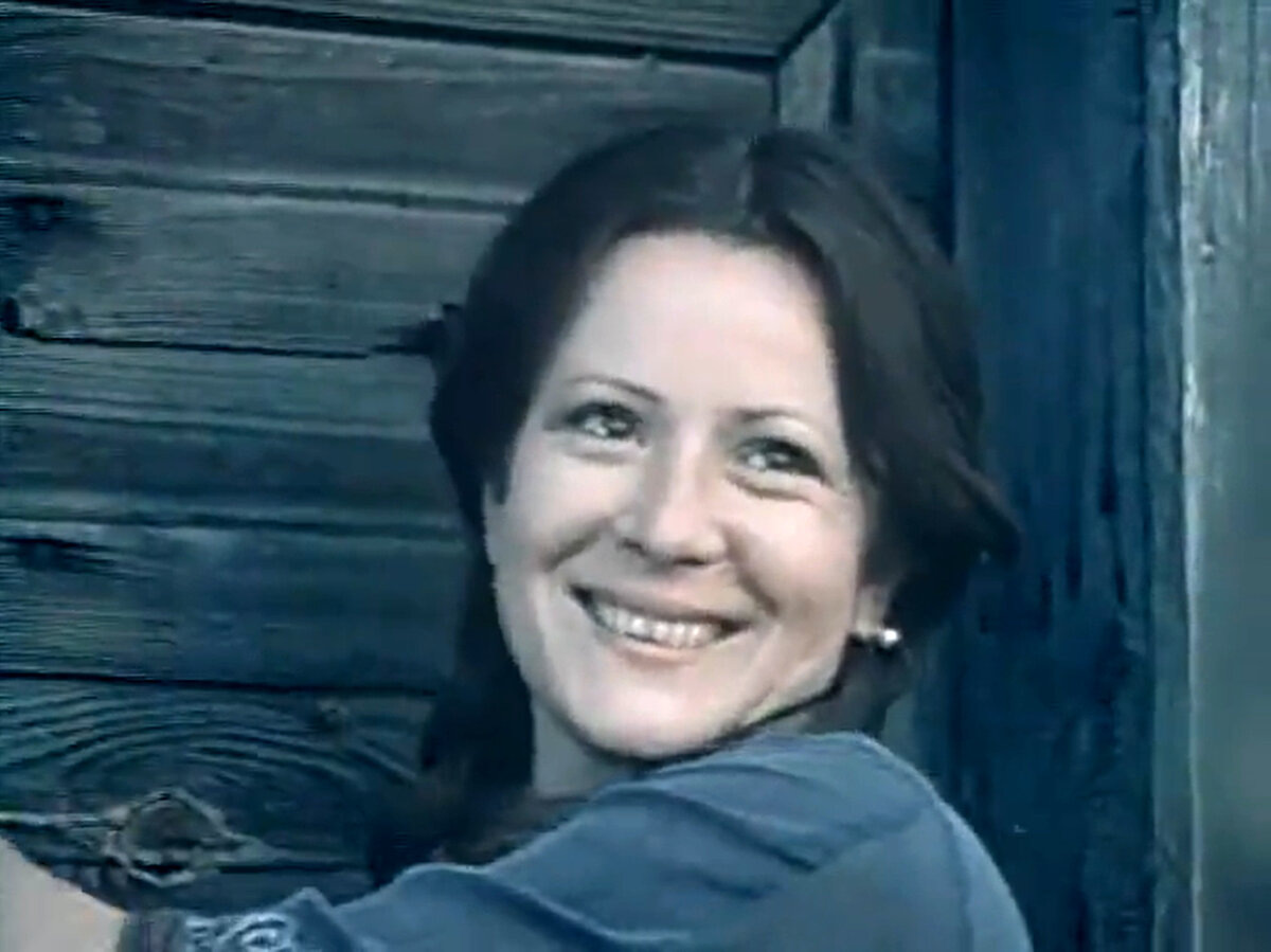 Фото: Кадр из фильма "Остров Серафимы"