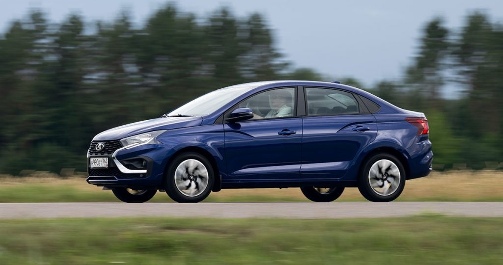 Первый тест Lada Iskra: лучше «Гранты», дешевле «Весты»?