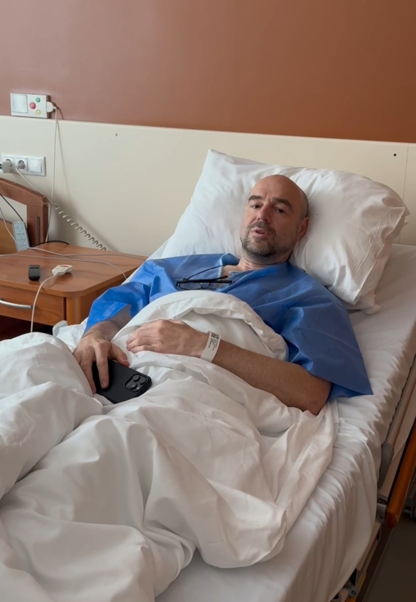 Роману Товстику сделали операцию на ноге 