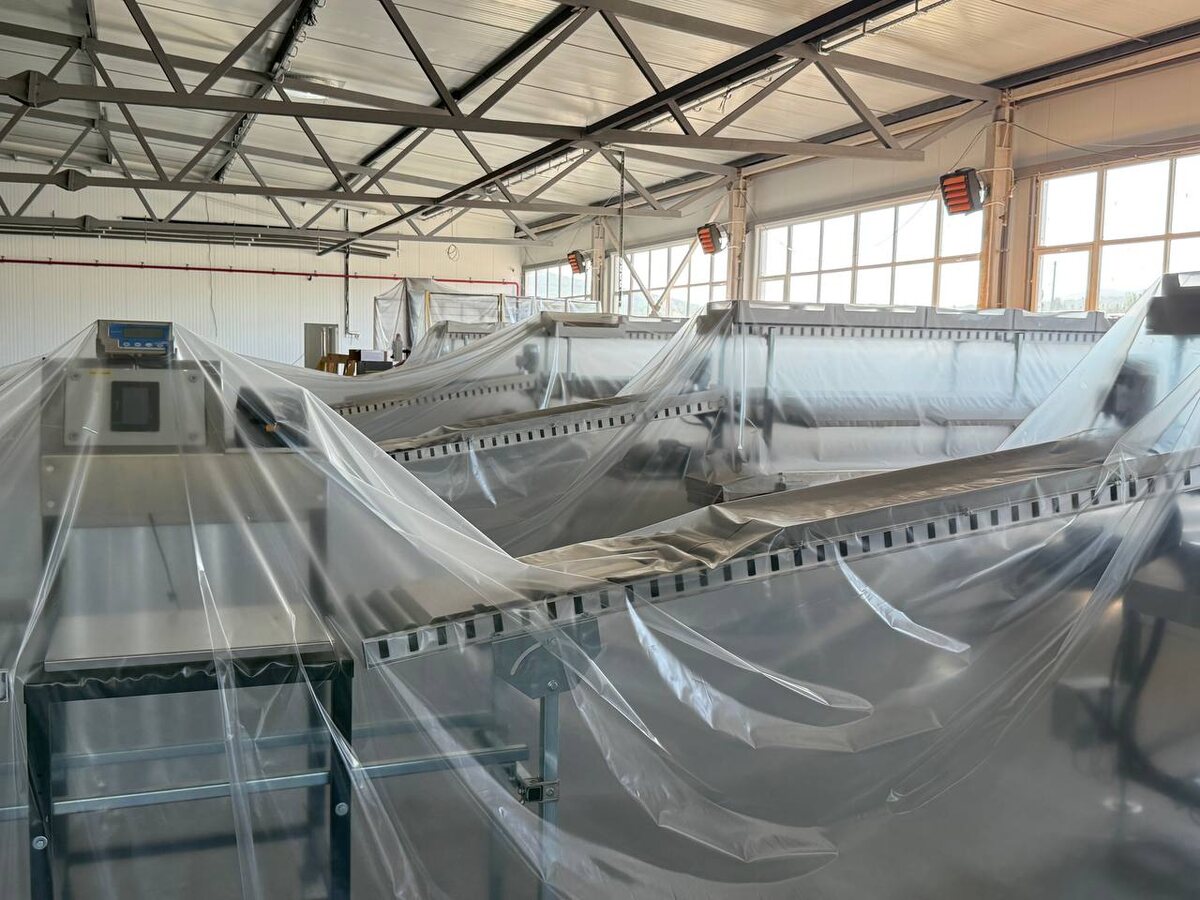 На предприятии завершается строительство нового высокотехнологичного комплекса по хранению и переработке плодов