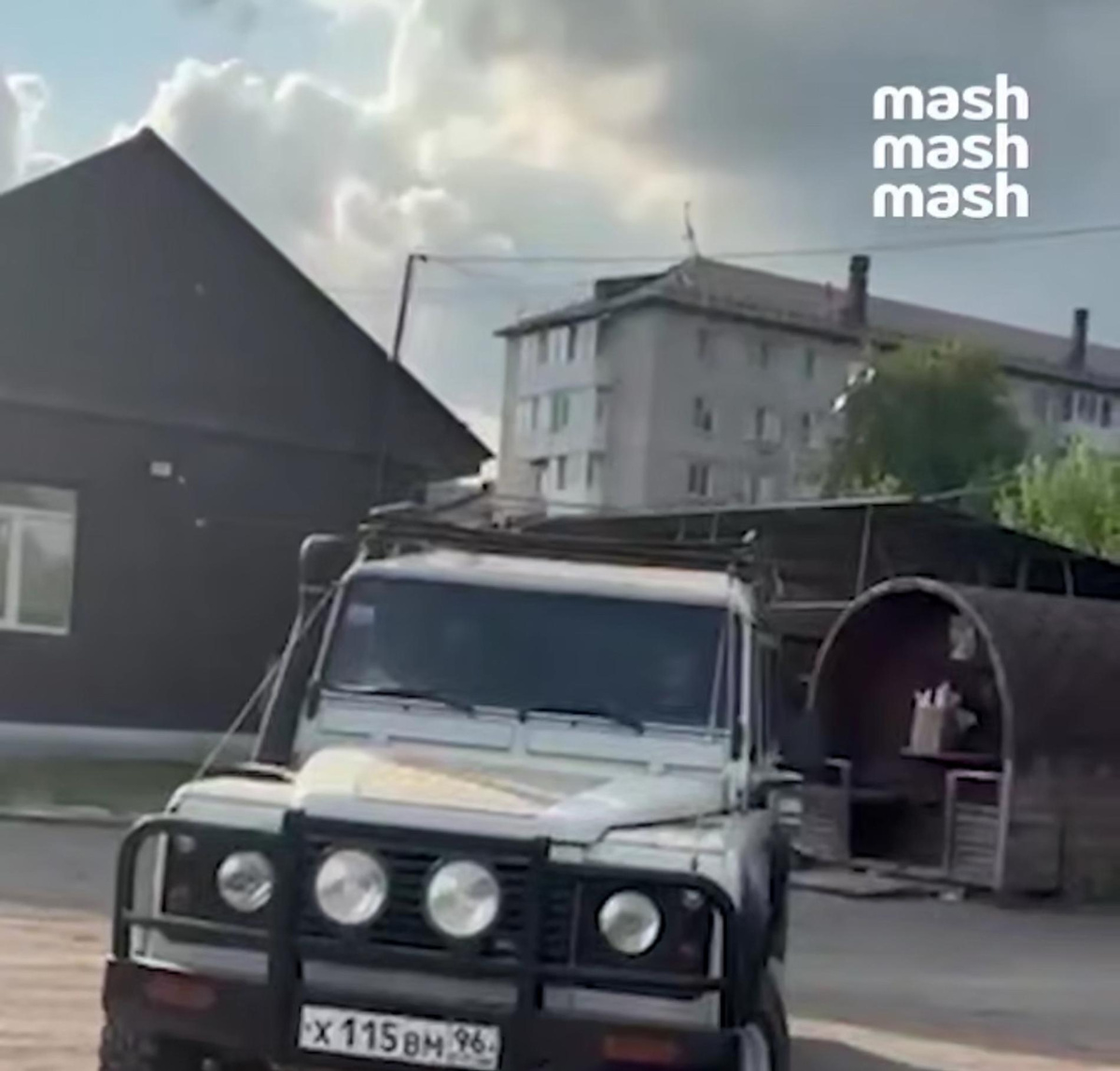   Внедорожник. Фото: скрин видео/тг-канал Mash