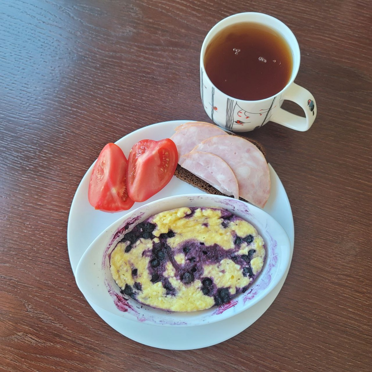 Обнаружила в ФэтСикрете сметану в завтраке. По-моему, я ее запланировала, но забыла съесть. В кои-то веки ))