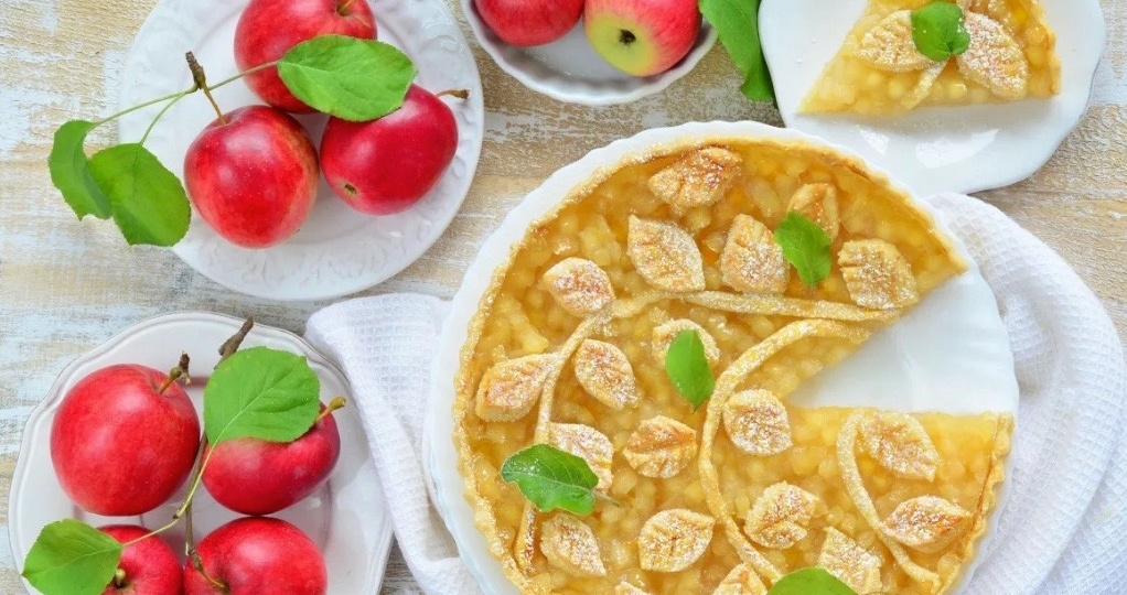 Праздничные пироги с яблоками, маком и орехами. Такой вкусноты еще поискать. Готовить одно удовольствие.