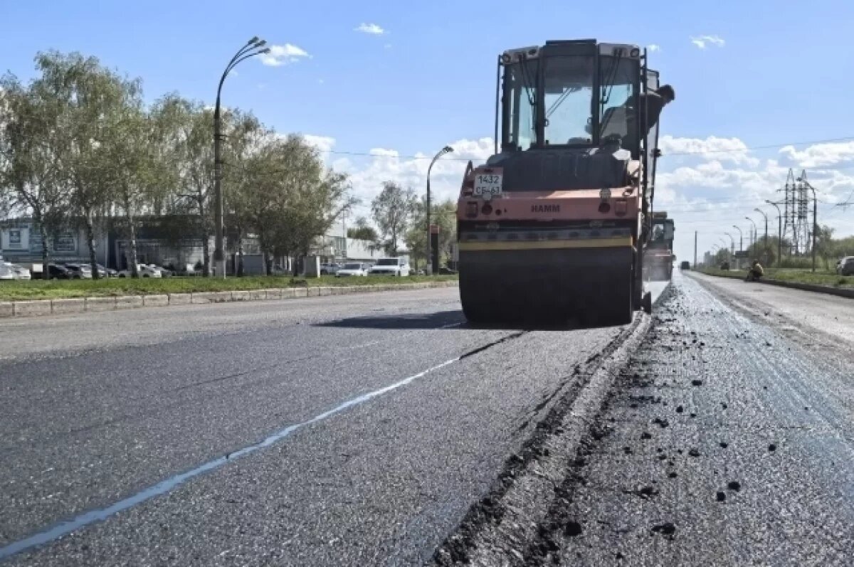    На Октябрьском мосту в Новосибирске монтируют вторые дождеприемники