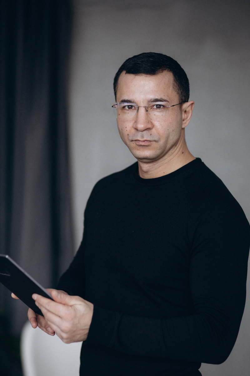 Адвокат Игорь Полицаев