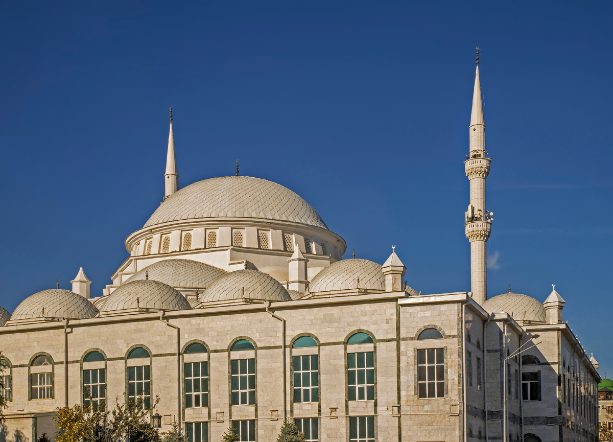 Махачкала - город контрастов. Источник фото: shutterstock.com