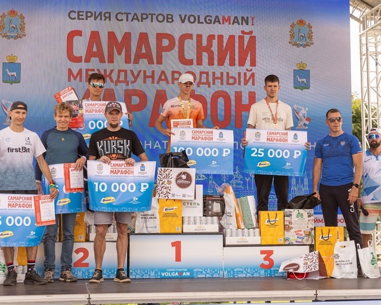     Куряне завоевали серебряные медали на командном чемпионате России по марафону