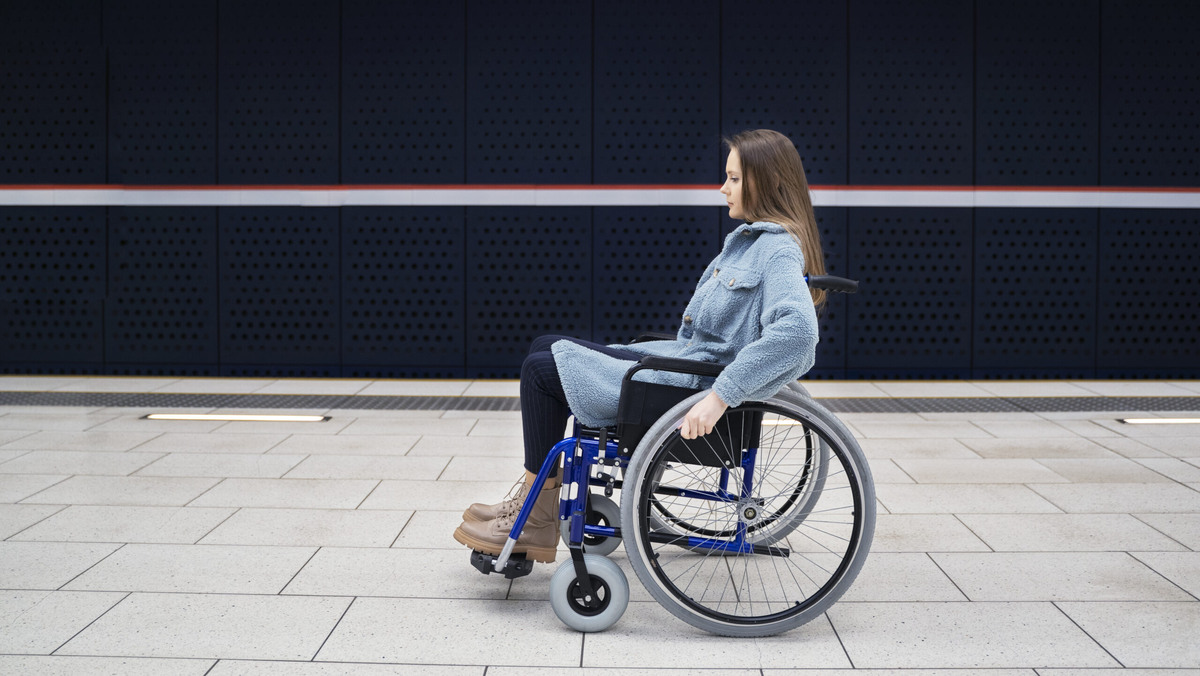    Люди с инвалидностью не могут отправиться в деловую поездку или на отдых. Фото: freepik