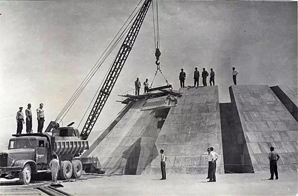 Строительство Мемориала жертв Геноцида армян. Источник