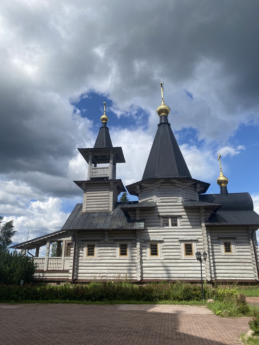 Бушарино. Церковь Михаила Архангела.