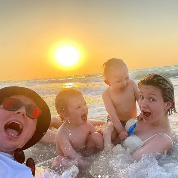     Актриса Яна Гладких стала многодетной мамой