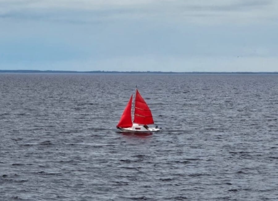 Яхту "Благовестник" Амвросий построил самостоятельно в 15 лет. Фото из архива Амвросия 