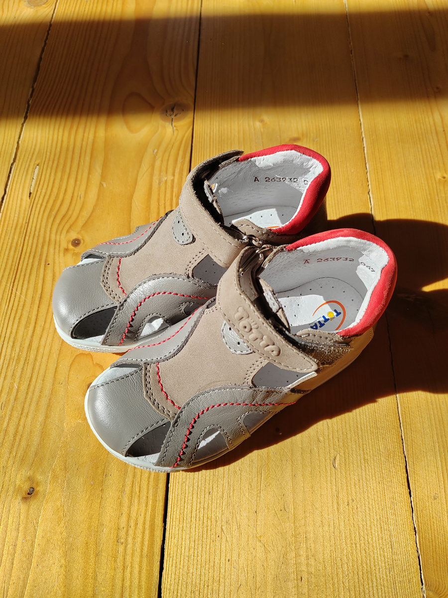 Сандалики Пети