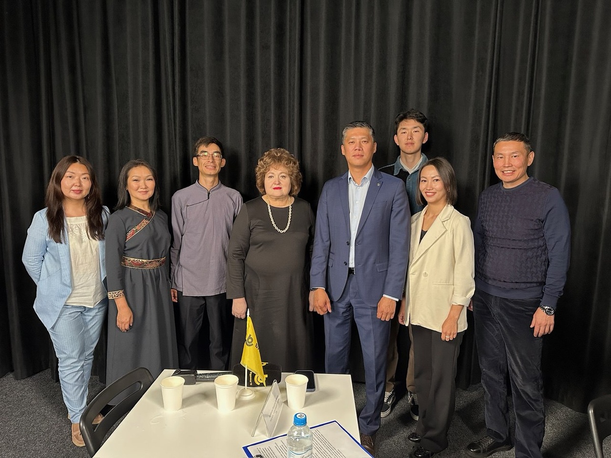 Участники круглого стола