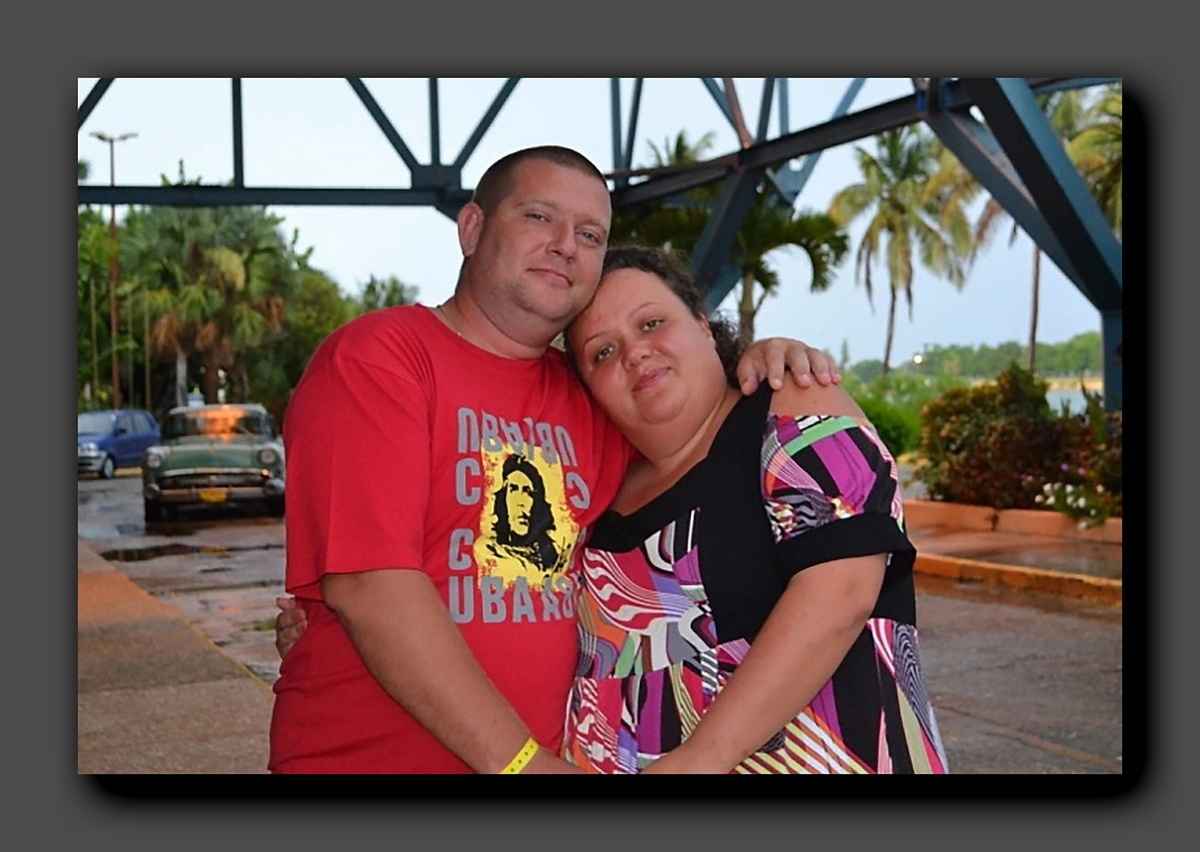 Приёмные родители Макаровы. Фото из соцсетей