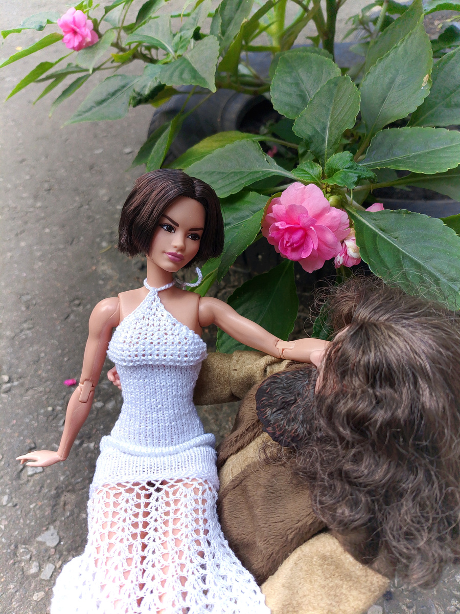 Их любовь, как нежный цветок