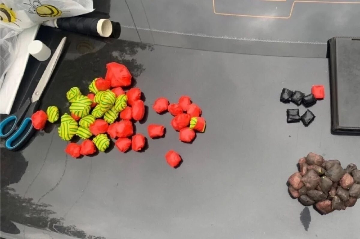    Новосибирские полицейские поймали новую группу наркораспространителей