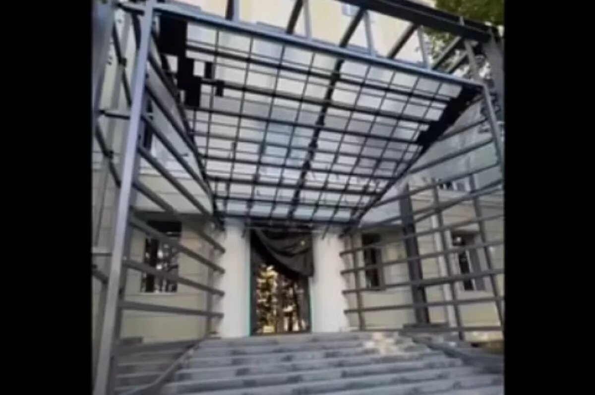    Гладков посетил ремонтируемые IThub-колледж и школы в Белгороде