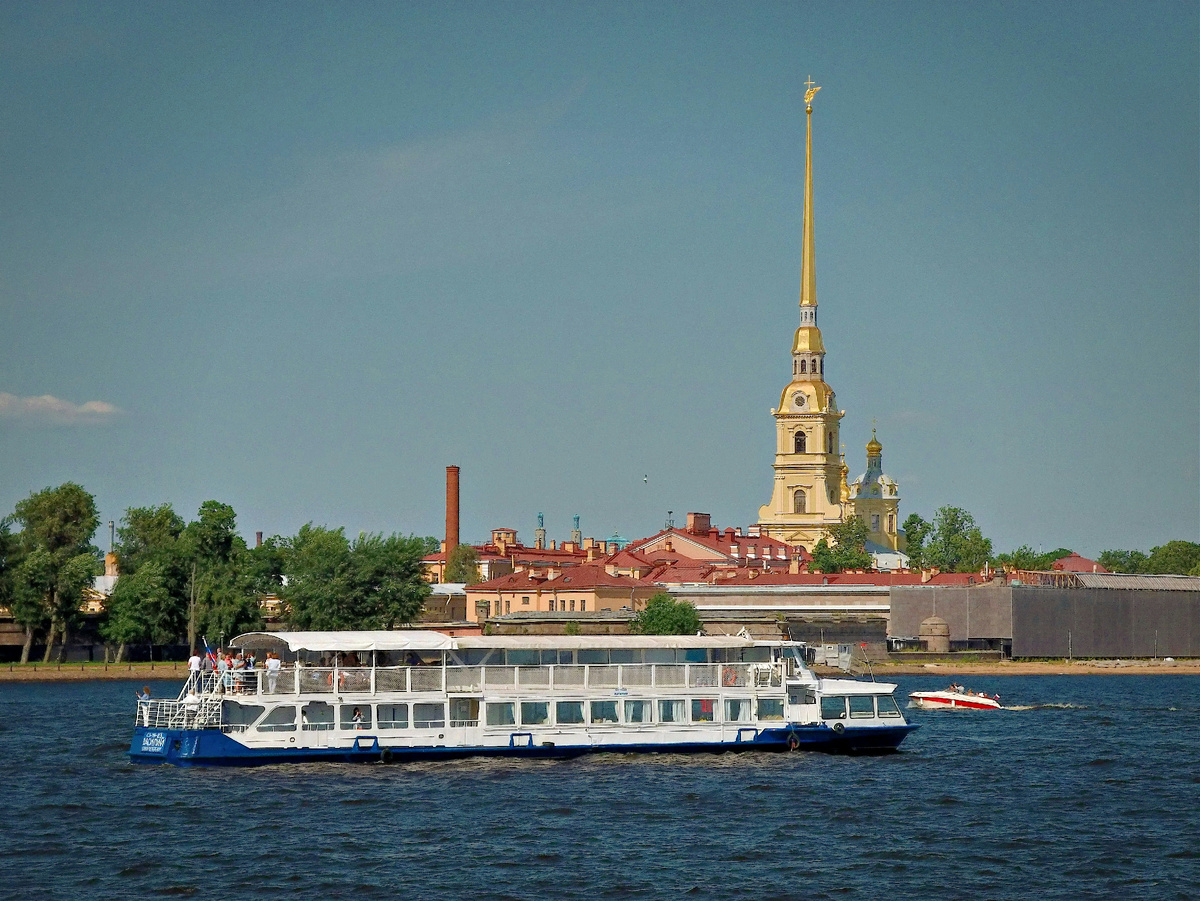 Вид на Петропавловскую крепость. Источник: Unsplash.com