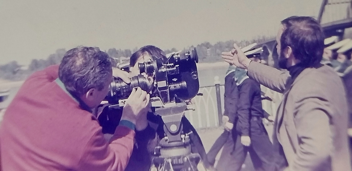 Кинорежиссер Алексей Погребной и кинооператор Николай Сагалов на съемках фильма "Город Андропов." (Рыбинск Ярославская область) 1984 г. Фотографии из фондом Музея истории радио и телевидения ГТРК "Вятка"