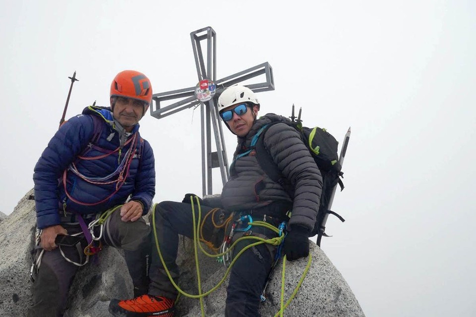    Лука Синигалья (справа) с итальянским товарищем в Альпах. Личный архив
