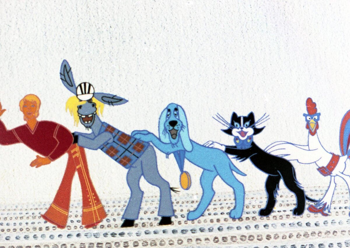    На протяжении десяти лет Энтин работал в издательствах на различных должностях. В 1962-м он возглавил детскую редакцию фирмы «Мелодия». В конце 1960-х в соавторстве с Василием Ливановым написал сценарий мультфильма «Бременские музыканты» и тексты звучащих в нём песен / Legion-Media / Кадр из мультфильма «Бременские музыканты». Режиссёр — Ковалевская И. «Союзмультфильм». 1969 г. СССР