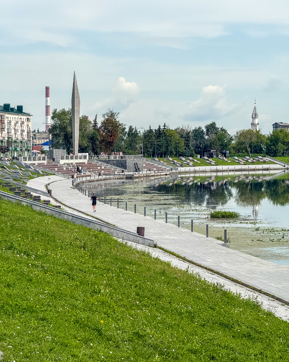 Набережная реки Суры