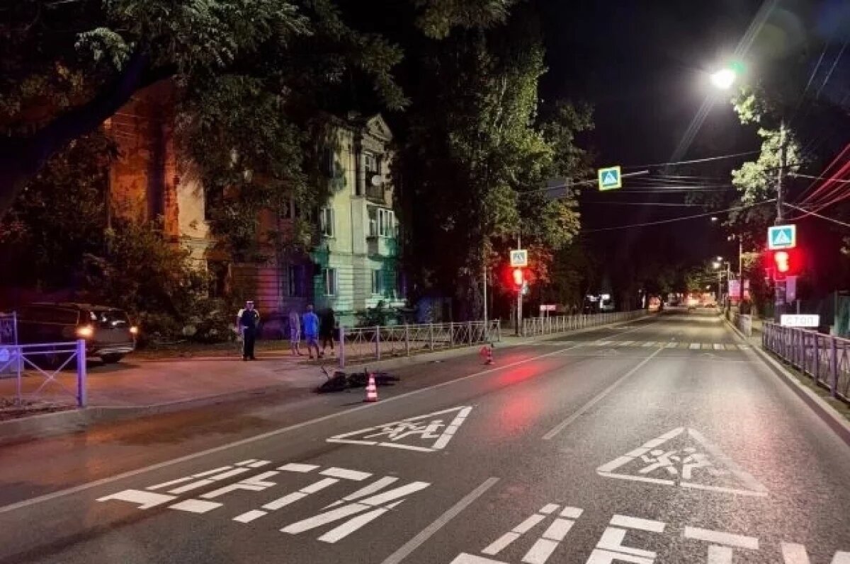    В Симферополе 17-летний подросток на мотоцикле столкнулся с машиной