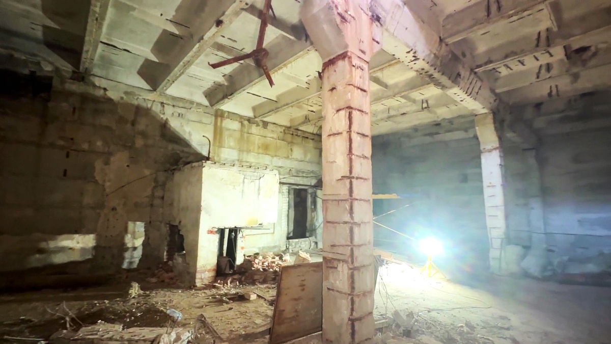    Неожиданная находка - югорчане столкнулись с проблемой при ремонте ДДТ в Макеевке