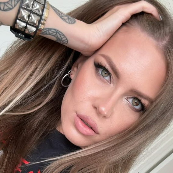     Рита Дакота призвала не сталкивать лбами русских и белорусов