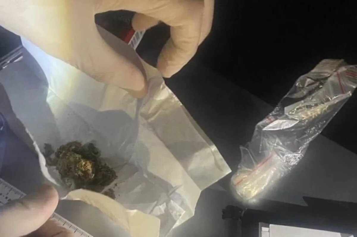    Полиция задержала 23-летнего белгородца, перевозившего наркотики в носке