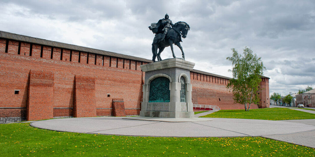 Коломенский кремль мощная крепость XVI века, старинные храмы и интересные музеи