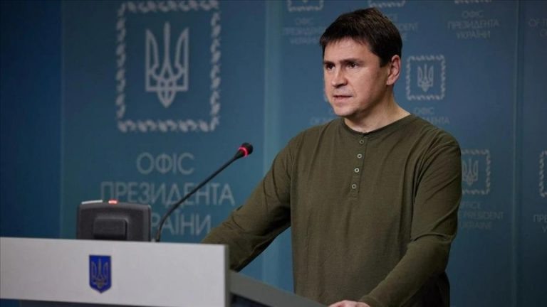 Советник Зеленского Подоляк призвал дать Киеву ракеты для ударов по России