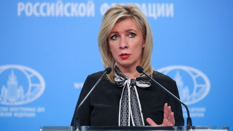 Захарова: Украина продолжает террор на фоне усилий РФ и США по урегулированию